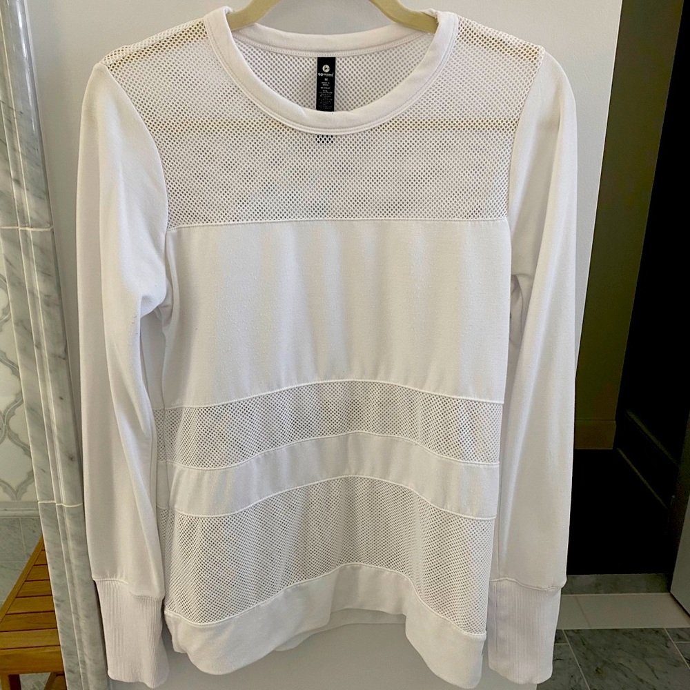 90 Degrees White Athletic Top